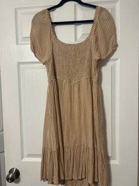 Women’s Midi Dress in Beige Gingham - Casual Puff Sleeve
